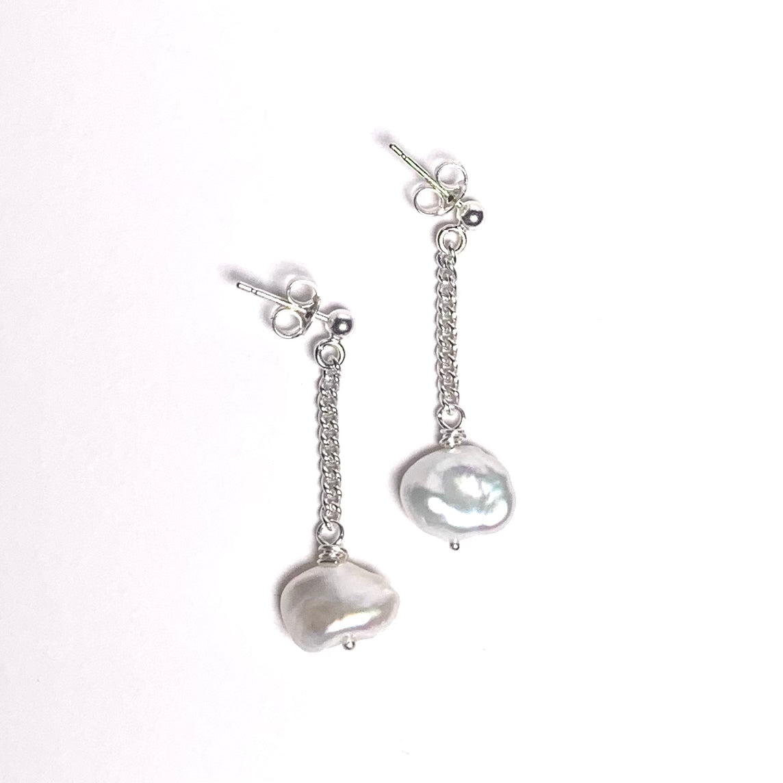 Pearl chain drop studs