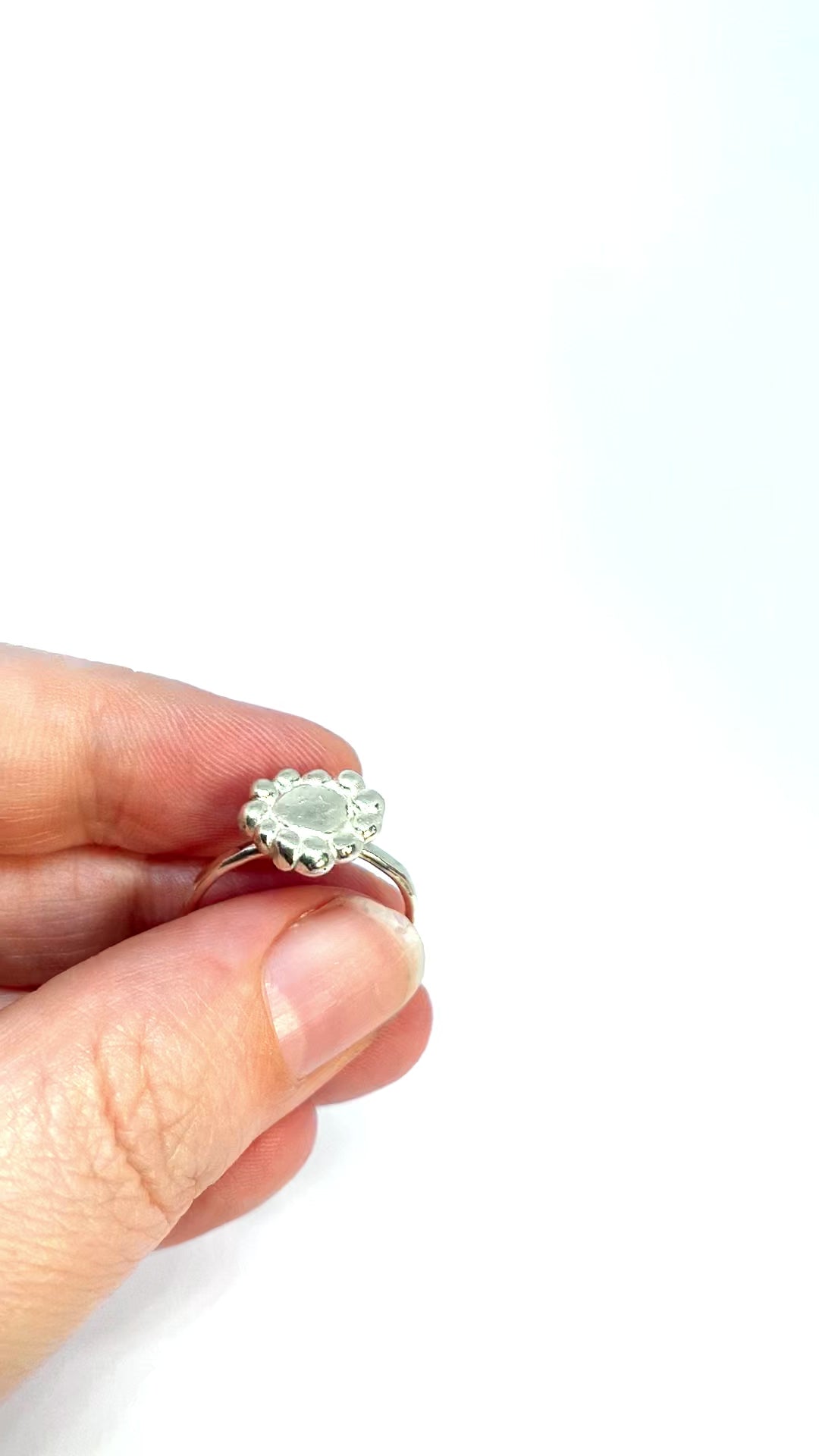 Ancient flower ring