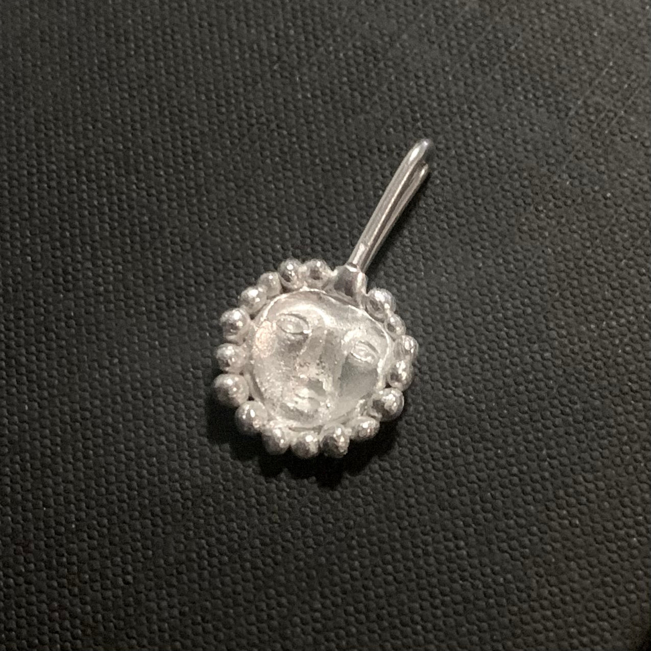 Soleil pendant necklace